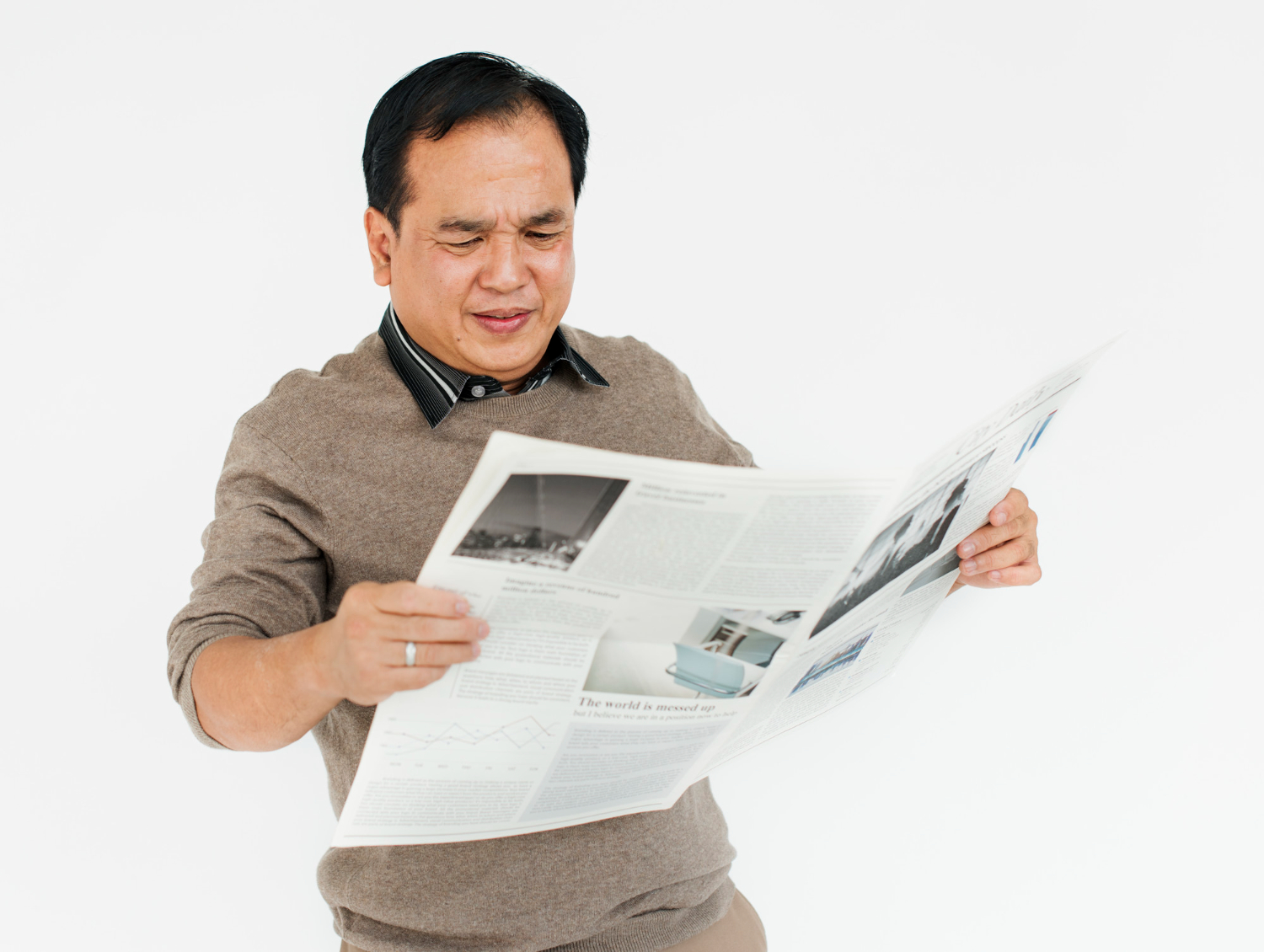 Chàng trai, đọc báo 8
