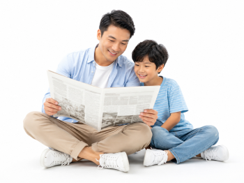 Chàng trai, cậu bé, đọc báo 15