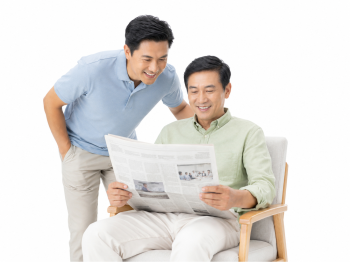Chàng trai, đọc báo 20